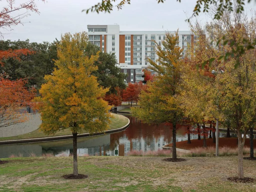 Commercial concrete construction in Addison, Texas